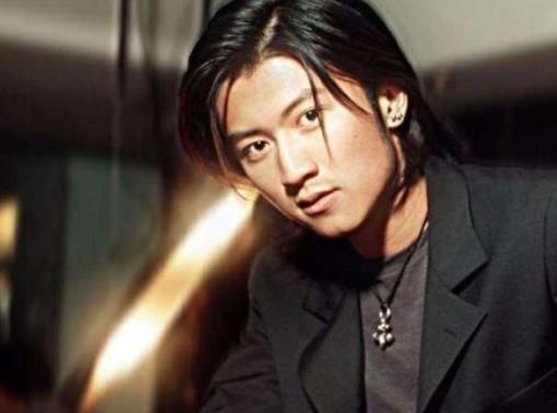 谢霆锋为什么可以当导师:个人资料图片简介(图) 谢霆锋为什么可以当导师:个人资料图片简介(图)