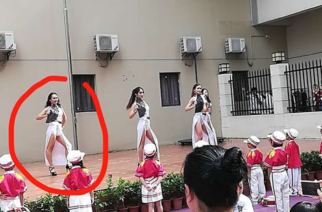 幼儿园上演钢管舞:开学第一课画面集体观看钢管舞 幼儿园上演钢管舞:开学第一课画面集体观看钢管舞