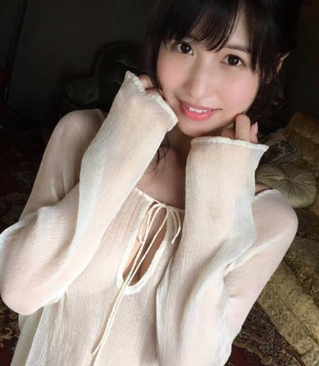 樱空桃锻炼身体：暗黑新人樱空桃身材样貌没得挑