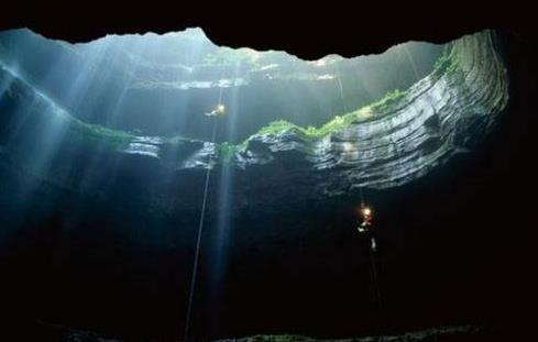 末日天坑盘点：一个神秘巨洞里面存在什么（图）