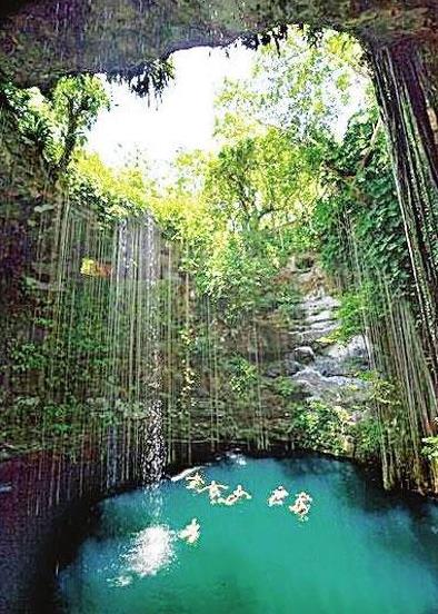 末日天坑盘点:一个神秘巨洞里面存在什么(图) 末日天坑盘点:一个神秘巨洞里面存在什么(图)