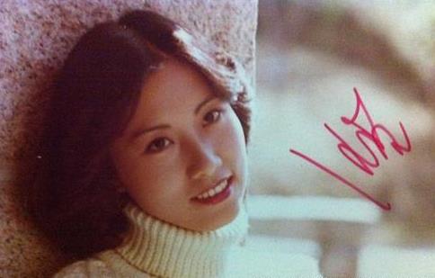 汪明荃年轻照片