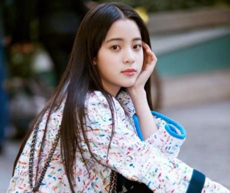 欧阳娜娜八卦：和刘昊然的关系及图片资料简介