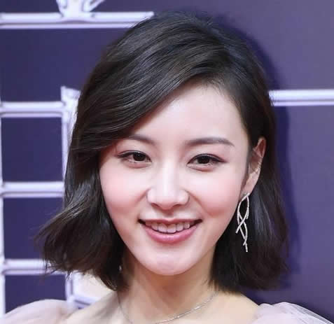 陈雅婷一袭肉色薄纱长裙风光:陈雅婷个人资料图片简介 陈雅婷一袭肉色薄纱长裙风光:陈雅婷个人资料图片简介