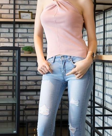 紧身裤不仅仅潮且魅力撩人:吸睛只需一眼(图) 紧身裤不仅仅潮且魅力撩人:吸睛只需一眼(图)