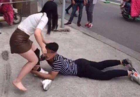 教你轻松对付男人冷落你方法:聪明女人要学会淡定 教你轻松对付男人冷落你方法:聪明女人要学会淡定