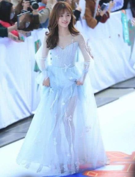 鞠婧祎薄纱裙性感迷人:唯美简约小清新(图) 鞠婧祎薄纱裙性感迷人:唯美简约小清新(图)