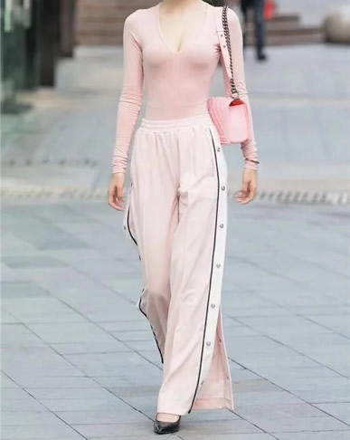 新时代美女的标准：街头见着女人就称美女（图）