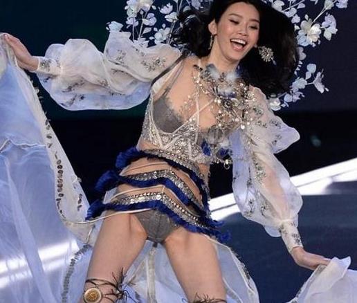 奚梦瑶免试参加维密：曝光原因及2018年维密名单