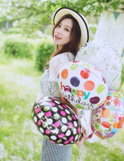 陈雅婷穿衣各种风格：身材好且非常注重穿搭美翻了