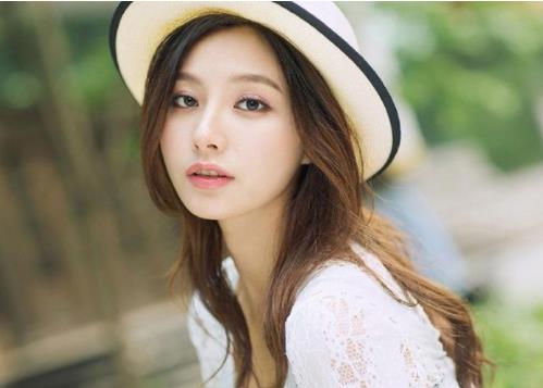 陈雅婷穿衣各种风格：身材好且非常注重穿搭美翻了