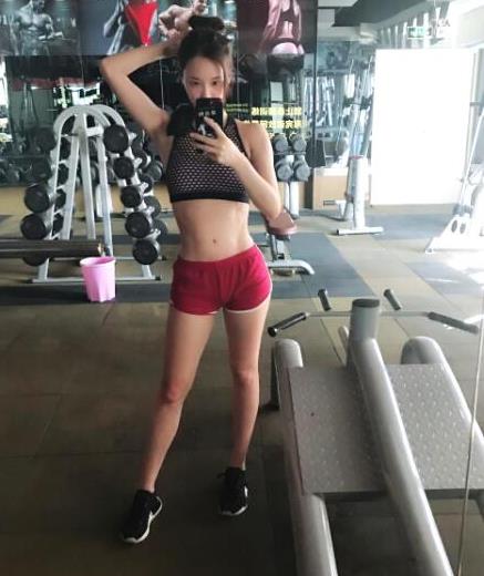 马景涛小21岁前妻近照：颜值和身材没得说（图）