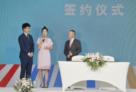 胡可成Gabor品牌代言人，携2019春夏新品解锁女性优雅