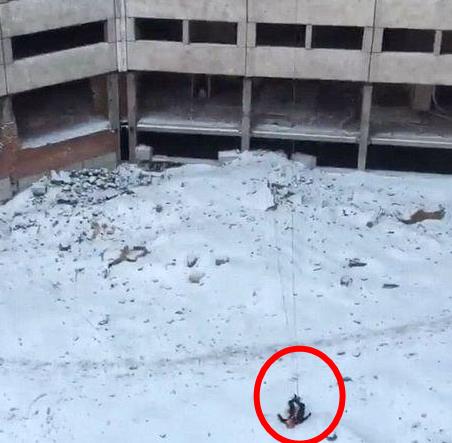 蹦极事故图片盘点：19岁姑娘蹦极撞地（图）