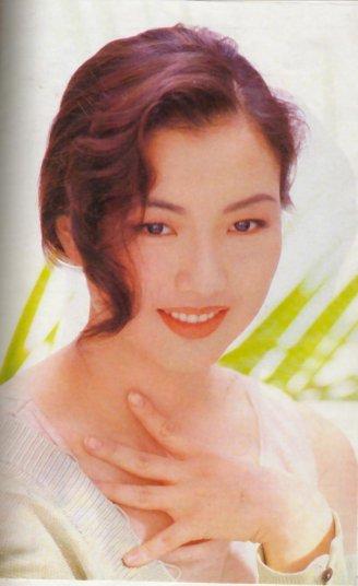 郑秀文年轻时的照片：郑秀文经历剧照和生活照片