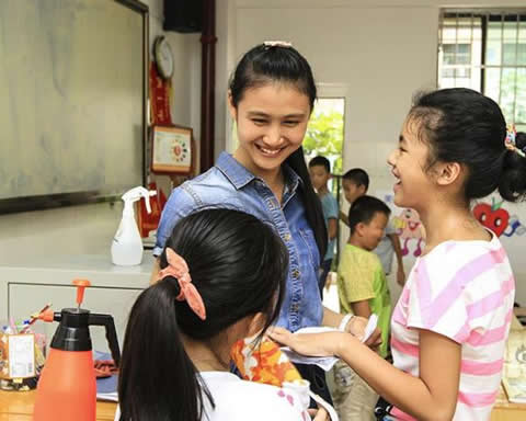 赞美老师的诗句和名言：关于赞美老师诗句汇集