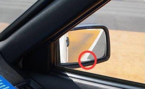 倒车入库30cm看点绝招:科目二实用图解教程(图) 倒车入库30cm看点绝招:科目二实用图解教程(图)