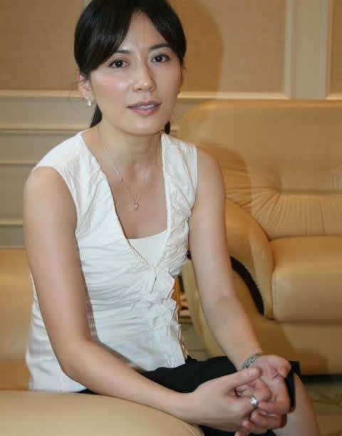 47岁俞飞鸿近照：资料图片身材气质依旧的惊鸿仙子