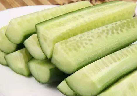 黄瓜是绿色的,为什么要叫“黄”瓜?名字由来的故事(图) 黄瓜是绿色的,为什么要叫“黄”瓜?名字由来的故事(图)