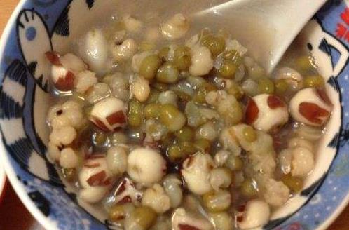 五谷杂粮粥：养颜美容调节身体（分享十种搭配做法）