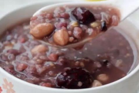 五谷杂粮粥：养颜美容调节身体（分享十种搭配做法）