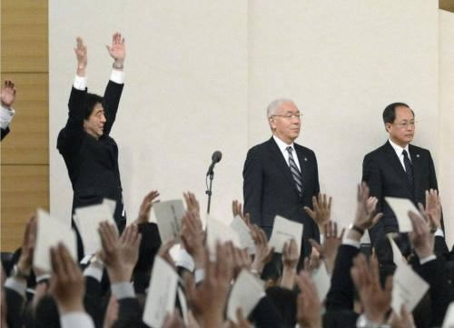 日本天皇和首相谁的权利大：天皇和首相什么关系