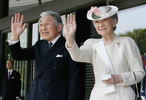 日本天皇和首相谁的权利大：天皇和首相什么关系