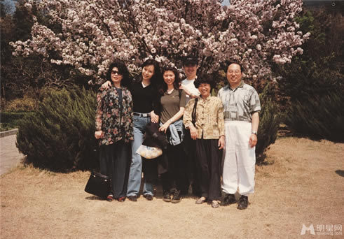 吴秀波与前女友旧照：相恋12年合影旧照曝光（图）