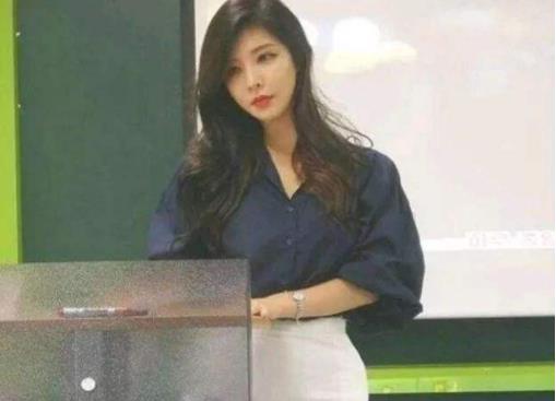 歌颂老师的诗句:关于教师的诗歌 歌颂老师的诗句:关于教师的诗歌