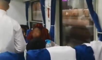 外籍女子火车霸座（图）