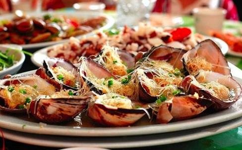 海鲜不能和什么一起吃：哪些人不适宜吃海鲜