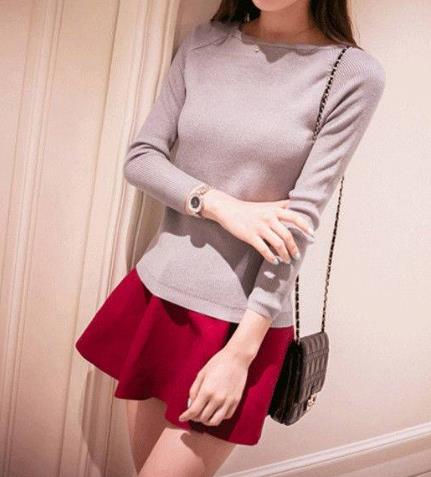 2018秋季流行的女T恤：女人诱人气质有范儿