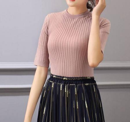 2018秋季流行的女T恤：女人诱人气质有范儿