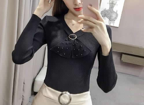 2018秋季流行的女T恤：女人诱人气质有范儿