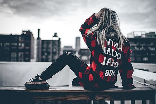 sneakers是什么意思:sneaker有两层含义了解下 sneakers是什么意思:sneaker有两层含义了解下