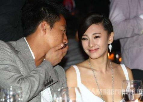 张雨绮与丈夫争执原因为什么:有颜有值情路却坎坷 张雨绮与丈夫争执原因为什么:有颜有值情路却坎坷