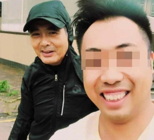 周润发西湖跑步：除了晨跑在公交地铁菜场和他偶遇