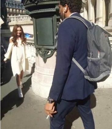 温碧霞现身巴黎街头：裙子配白靴美如少女（图）