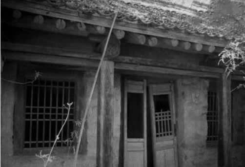 小孩眼睛为什么能看见鬼:封门村1963枕边鬼脸和太师椅 小孩眼睛为什么能看见鬼:封门村1963枕边鬼脸和太师椅