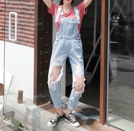 国庆旅游怎么穿衣搭配图片：甜美气质范搭配（图）