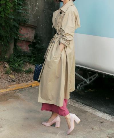 国庆旅游怎么穿衣搭配图片：甜美气质范搭配（图）