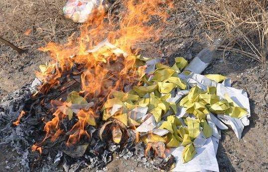 女儿上坟对谁不好：关于女儿上坟的习俗