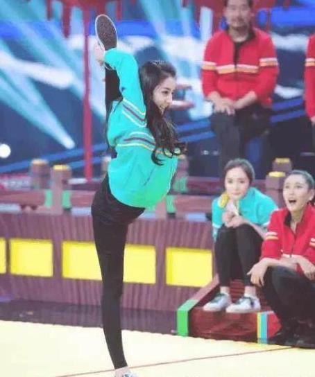 马伊琍秀一字马：韧性十足,明星一字马大盘点（图）