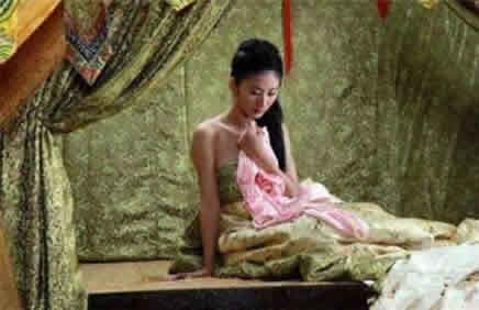 古代女人陪嫁八件套：春宫满满（图）