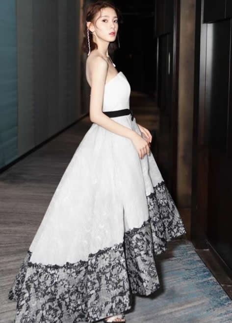 陈瑶萝莉脸加熟女身材:剧中霸道女总裁(图) 陈瑶萝莉脸加熟女身材:剧中霸道女总裁(图)