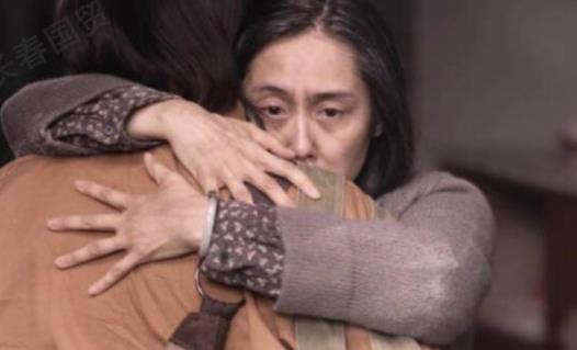 朱茵为新片牺牲美貌：与昔日美貌差很大（图）