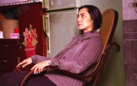 朱茵为新片牺牲美貌：与昔日美貌差很大（图）