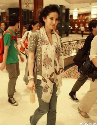 刘亦菲瞎穿合集：美貌有颜任性（图）