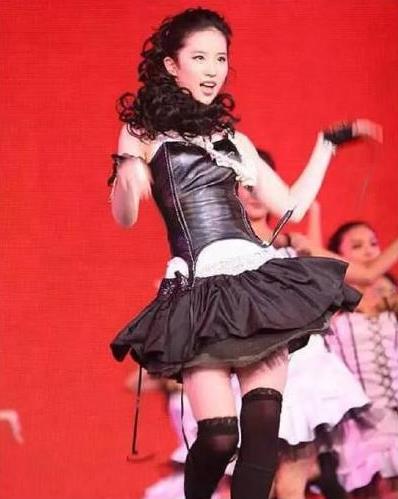 刘亦菲瞎穿合集：美貌有颜任性（图）