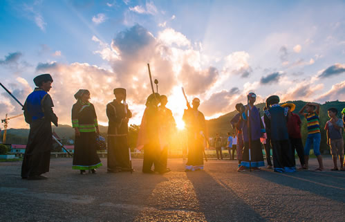 穿青人是什么民族:揭很多人不知道的青衣人神秘民族 穿青人是什么民族:揭很多人不知道的青衣人神秘民族